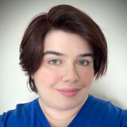 Gabrielle Pelayo, author of Fractured Never Shattered, professional headshot