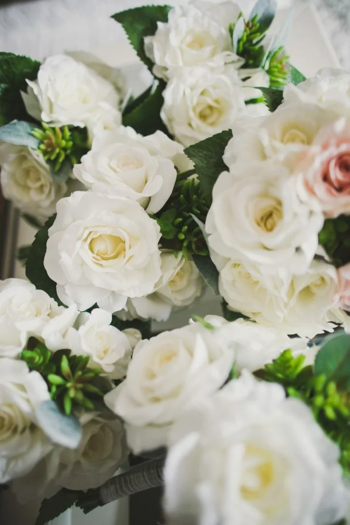 Making sure that your daily rituals make you feel rich and luxurious - in my words I would say „glowing“ - I have put together my top five self-care tips for you to be productive and feel confident and radiant, so you will never again feel like an unmotivated couch potato! 