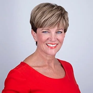 My guest on Five Star Insights is Louise Oliver who has worked in the financial services sector for over 30 years and is co-founder and director of Piercefield Oliver. 
