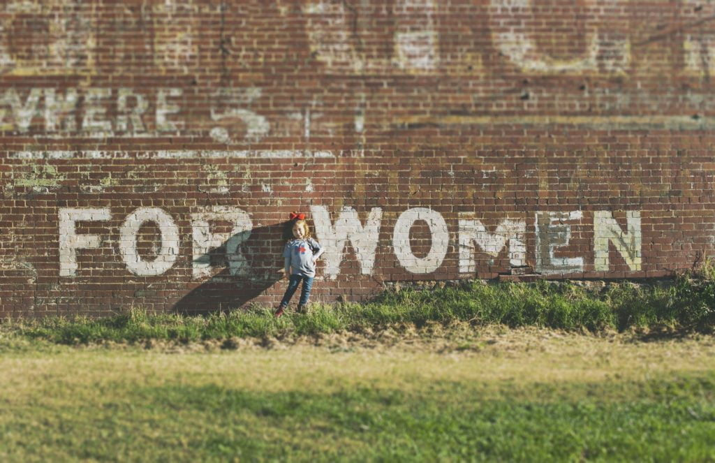 Women are known for turning their challenges as opportunities for growth and self-improvement, find the strength they need to persevere, no matter what challenges they face. Women have the potential to overcome adversity, time and time again through faith, seeking out support from others and taking positive action. We are witnessing a new generation of women , conscious influencers who refuse to back down in face of trials, adversity, dead ends and challenges of every kind. Women who stand tall during hard times and allow not distress, and despair to consume them.