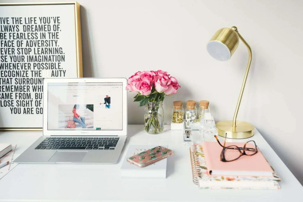 In this article we take a brief look into the one reason confident women use positive thinking as a tool.