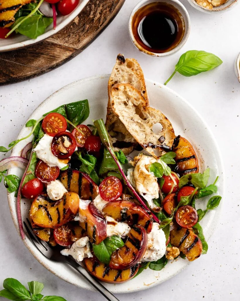 To inspire you, here are some summer breakfast ideas that are not only nutritious but also delicious. Each is simple to prepare and is perfect for a lazy morning. These recipes can easily be adapted for any day of the week, ensuring you can maintain your breakfast routine regardless of your schedule. So, let's dive in and start making breakfast the hero of your mornings!