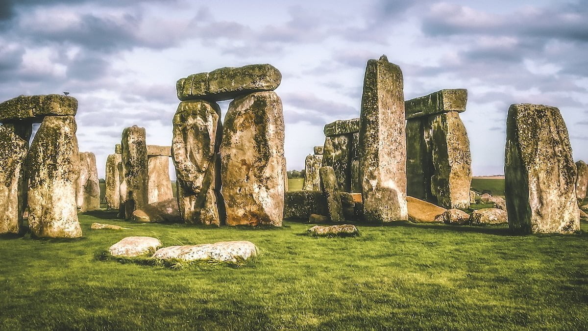 The Summer Solstice and the Stonehenge Celebration English