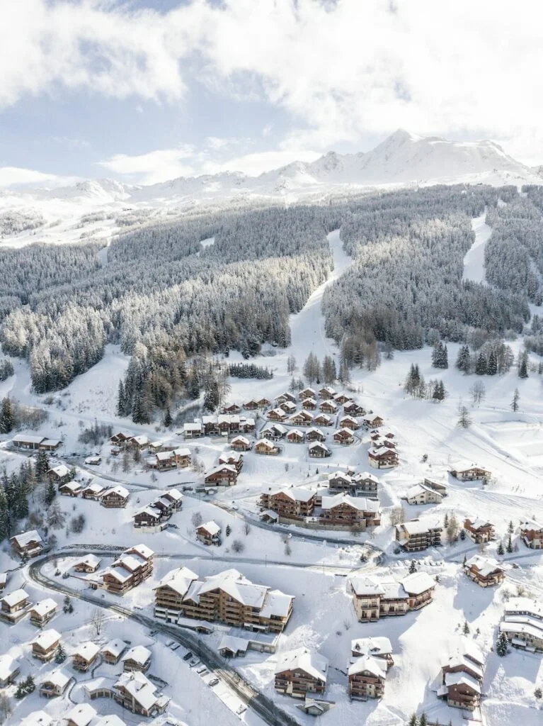 Why not have a Winter Wonderland from London to The French Alps with the Eurostar Ski Train