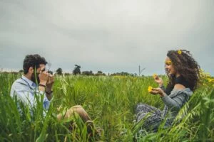 what are the warning signs of your relationship growing apart?