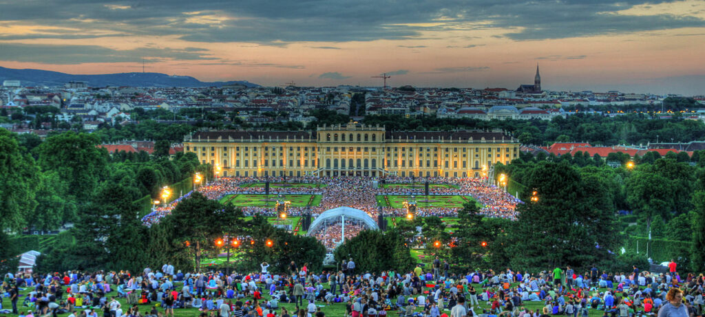 Austria, a country nestled in the heart of Western Europe, became a free, independent, and neutral state in 1955. Today, we invite you to explore Vienna, a must-see destination and take a journey through history, culture and nature