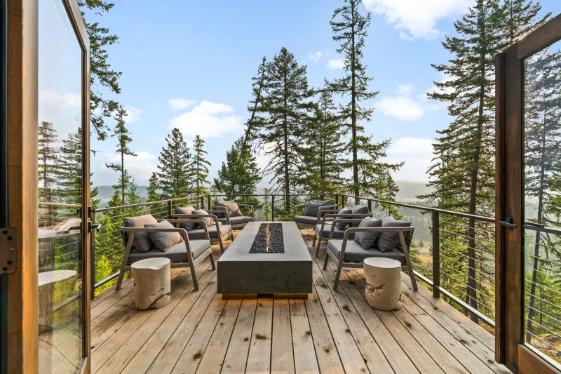 On The Rocks Treehouse, Whitefish Montana is a 20 acre slice of Paradise in the gated Homestead Community. Get in touch for more details about the outcoming Auction