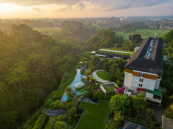 Luxury Wellness Tourism Soars as Travellers Seek Extended Cultural Immersion