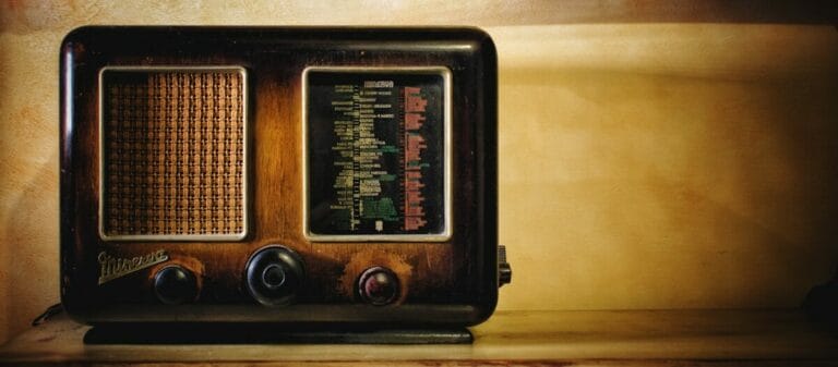 Radio advertising adapts to digital age with local outreach driving growth