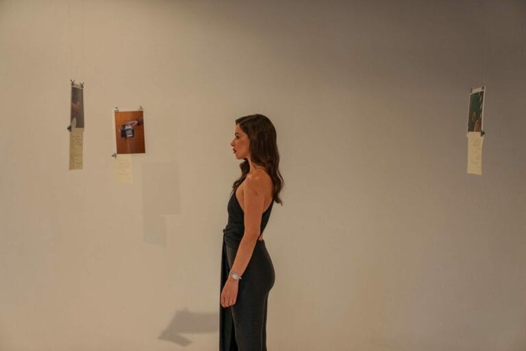 As Kelly Santos premieres her exhibition "Gestures of Love" during NY Frieze Week, the Franco-Portuguese artist speaks with Rich Woman Magazine about finding beauty in daily life, the power of small gestures, and her journey towards embracing vulnerability.