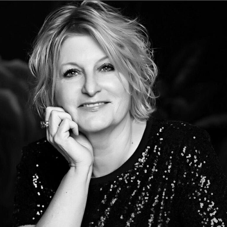 Discover how poetry therapy rises in 2025 as a key wellness trend nurturing emotional healing, mental wellbeing and mindful self-reflection through verse