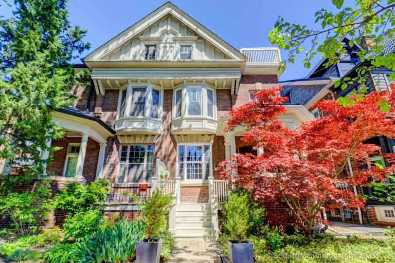 Discover how Toronto families embrace multi-generational living—blending elegance, space and wellbeing—for true connection and flexible lifestyles