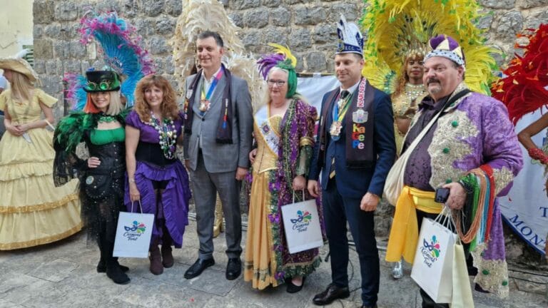 Šabac’s Čivijaški Karneval welcomes America’s Krewe of Europa for a vibrant celebration of tradition, cultural exchange and pure infectious joy